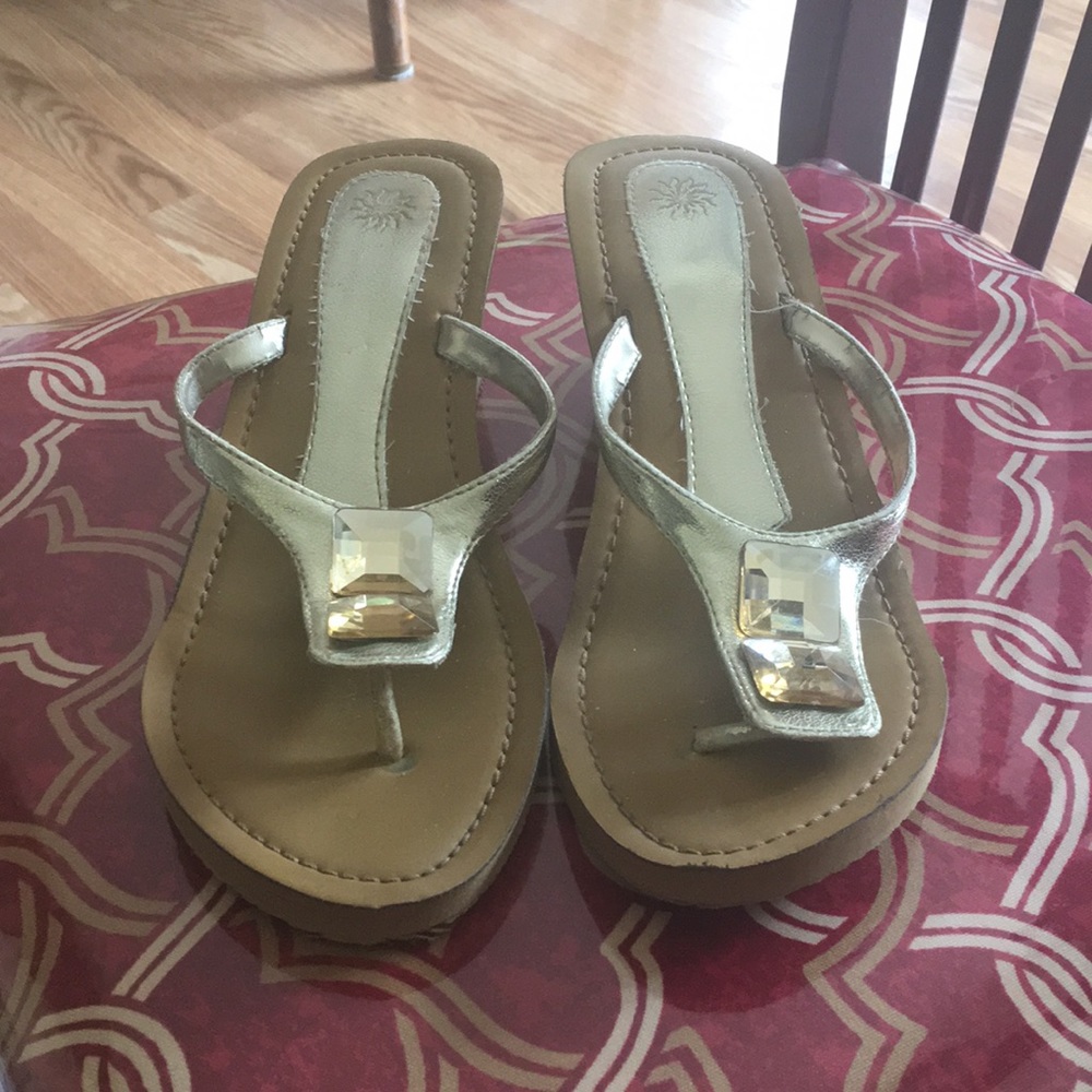 Shoes - Picture 5 of 7